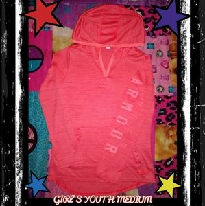 PREOWNED~ GIRL'S  MEDIUM UNDER ARMOUR PULL-OVER
